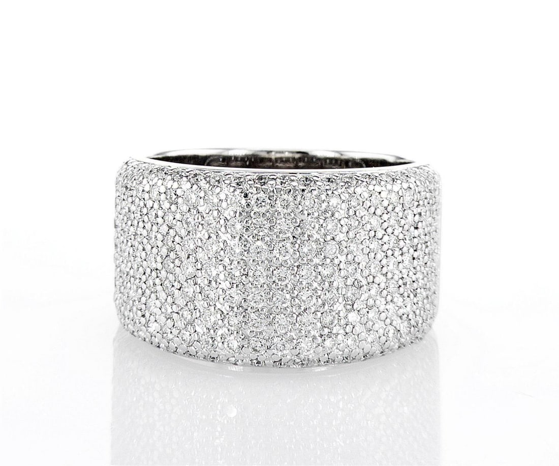 14kt White Gold 1.89ctw Diamond Ring: Jewelry Description Description: One 14k white gold ring, set with natural diamonds. Jewelry Weight: 10.08 Grs Total Diamonds Weight: 1.89 Cts Precious Metal: 14kt White Gold Certificate Number: DSL-