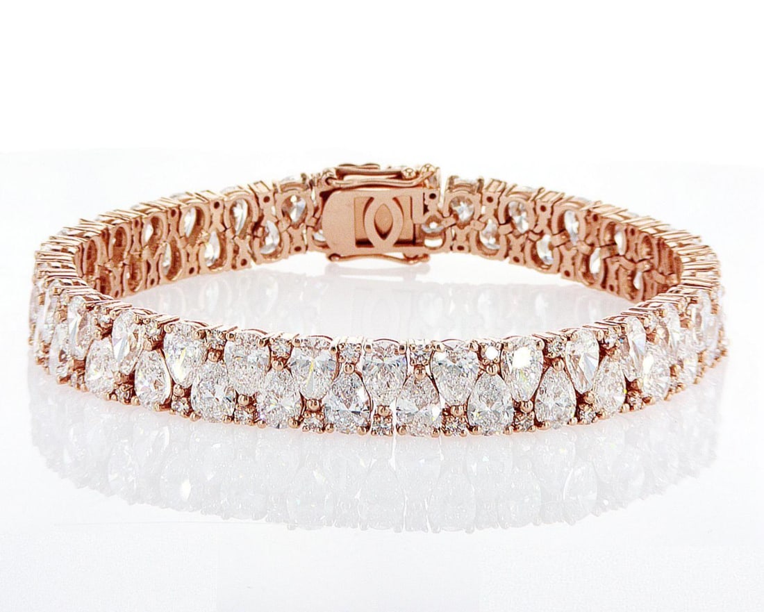 14kt Rose Gold 25.56ctw Diamond Bracelet: Jewelry Description Description: One 14k rose gold bracelet, set with lab grown diamonds. Jewelry Weight: 26.79 Grs Total Diamonds Weight: 25.56 Cts Precious Metal: 14kt Rose Gold Certificate Number: