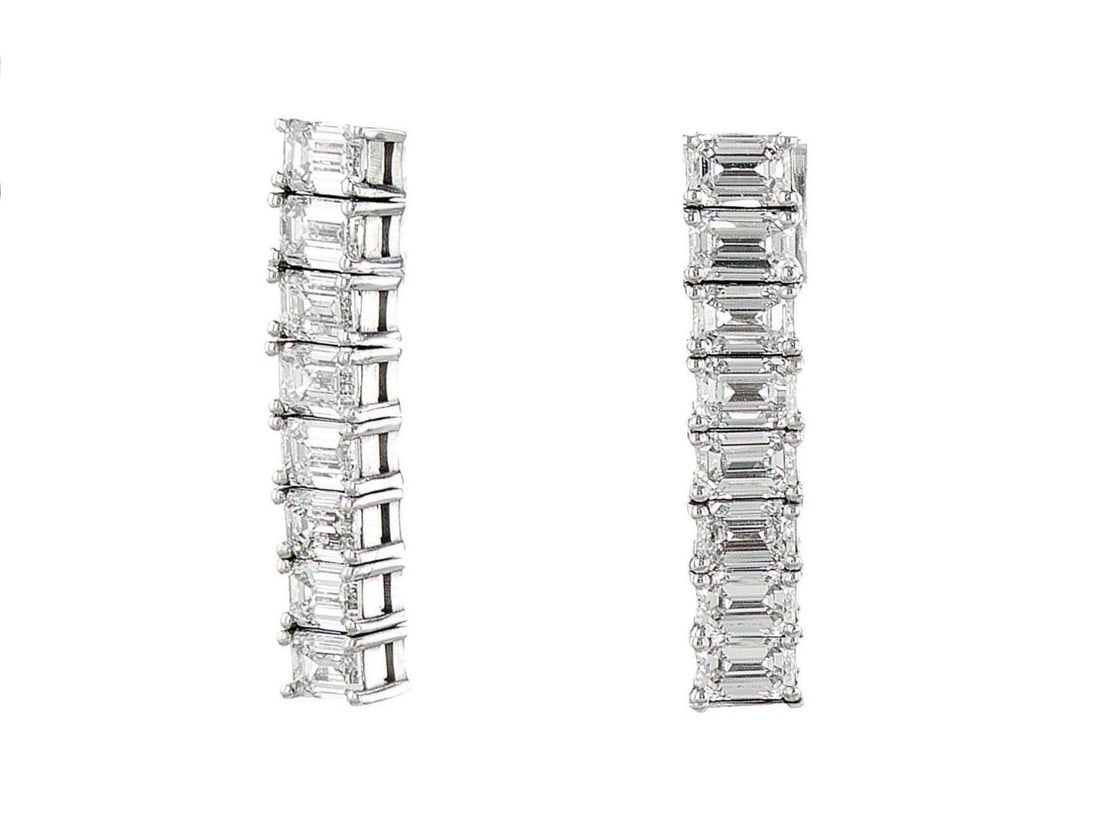 14kt White Gold 4.8ctw Diamond Earrings: Jewelry Description Description: One 14k white gold earrings, set with lab grown diamonds. Jewelry Weight: 5.48 Grs Total Diamonds Weight: 4.8 Cts Precious Metal: 14kt White Gold Certificate Number: D