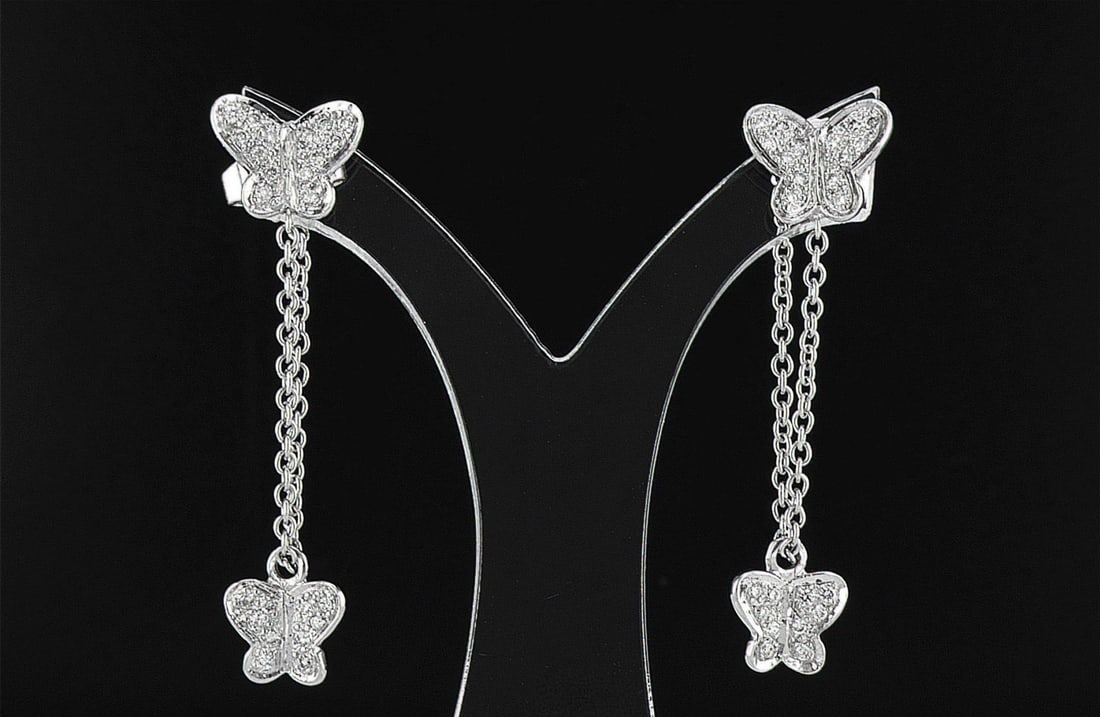 18kt White Gold 0.2ctw Diamond Earrings (1 of 2)