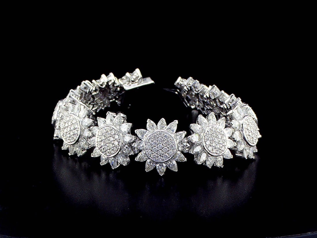 18kt White Gold 26.1ctw Diamond Bracelet (1 of 2)