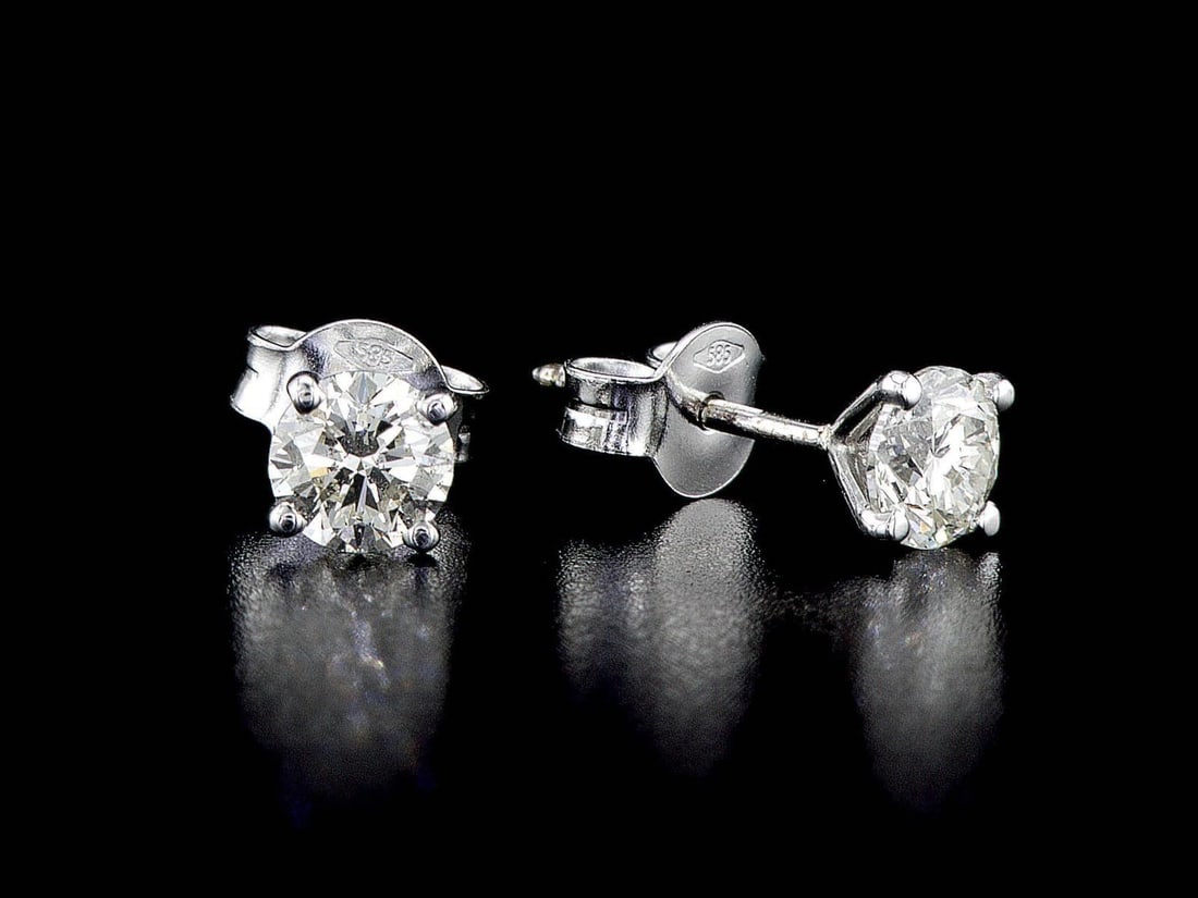 14kt White Gold 1.03ctw Diamond Earrings (1 of 2)