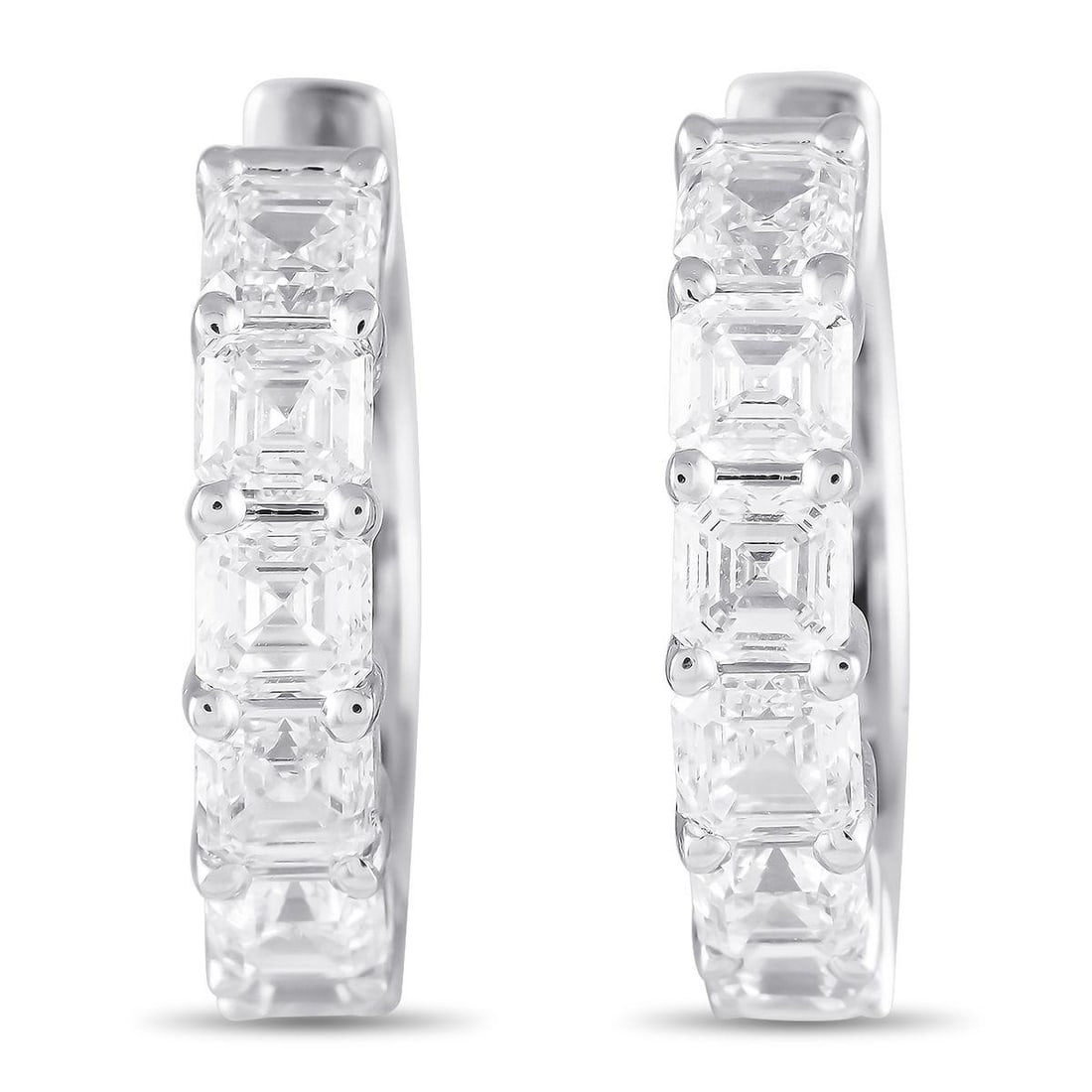 18K WHITE GOLD 2.45CT DIAMOND HOOP EARRINGS: These impeccably crafted earrings will put the perfect finishing touch on any ensemble. Diamonds with a total weight of 2.45 carats elevate the rounded 18K White Gold setting and allow them to effortl