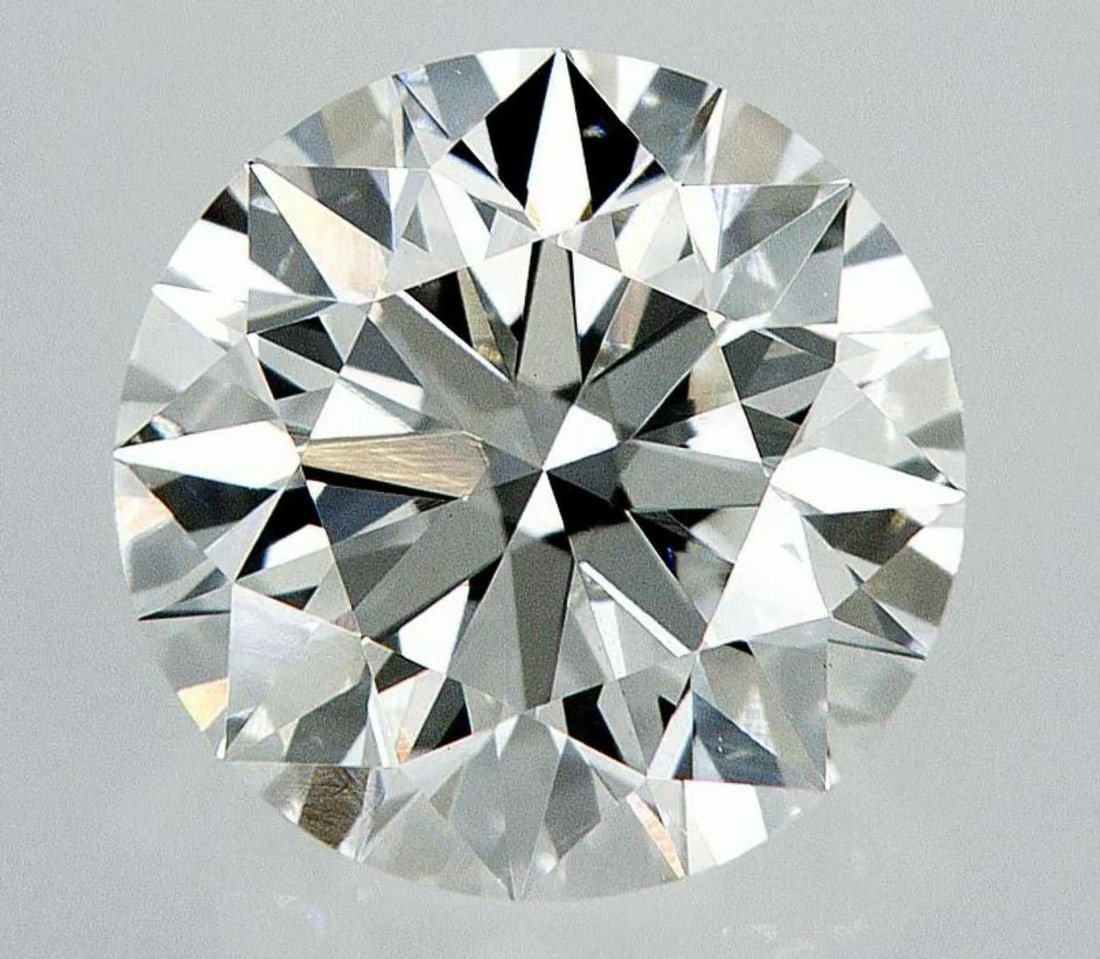 Lab Grown 1 ct, Color E/VVS2 IGI Graded Diamond: Lab/Natural Diamond: Lab Carat Weight: 1 Color Grade: E Clarity Grade: VVS2 Model: Round Brilliant Fluorescence: None Polish: Excellent Symmetry: Excellent Cut Grade: Excellent Size: 6.39 - 6.44 X 3.9