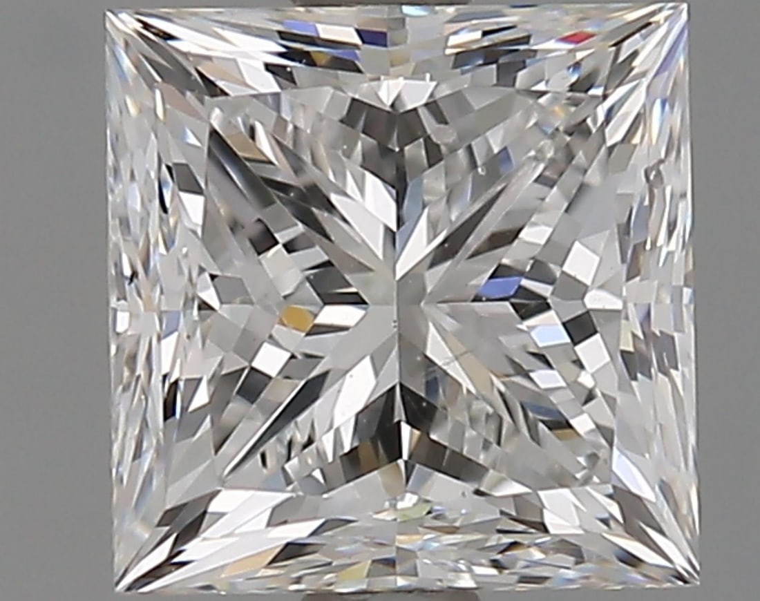 Natural 1.71 ct, Color F/SI2 GIA Graded Diamond: Lab/Natural Diamond: Natural Carat Weight: 1.71 Color Grade: F Clarity Grade: SI2 Model: Square Modified Brilliant Fluorescence: Medium Blue Polish: Excellent Symmetry: Very Good Size: 6.35 x 6.31 x 4