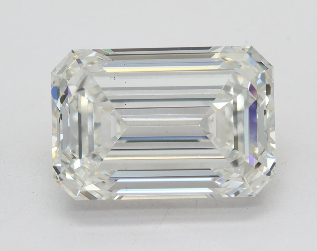 Lab Grown 2.04 ct, Color E/VS1 IGI Graded Diamond: Lab/Natural Diamond: Lab Carat Weight: 2.04 Color Grade: E Clarity Grade: VS1 Model: EMERALD Fluorescence: NONE Polish: EX Symmetry: EX Size: 8.70 - 6.06 * 3.91 Certificate Number: 768694644 Certified