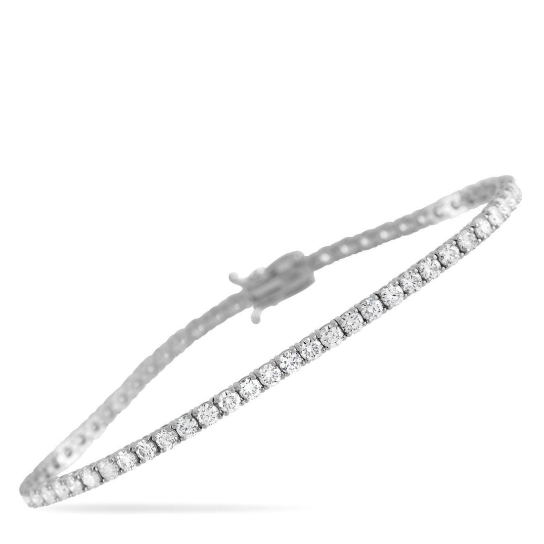 14K WHITE GOLD 4.50CT LAB-GROWN DIAMOND TENNIS BRACELET LG15-123125: Add a touch of luxury to any ensemble with this tennis bracelet. The understated 14K White Gold setting allows Lab Grown Diamonds totaling 4.50 carats to take center stage. This elegant accessory meas