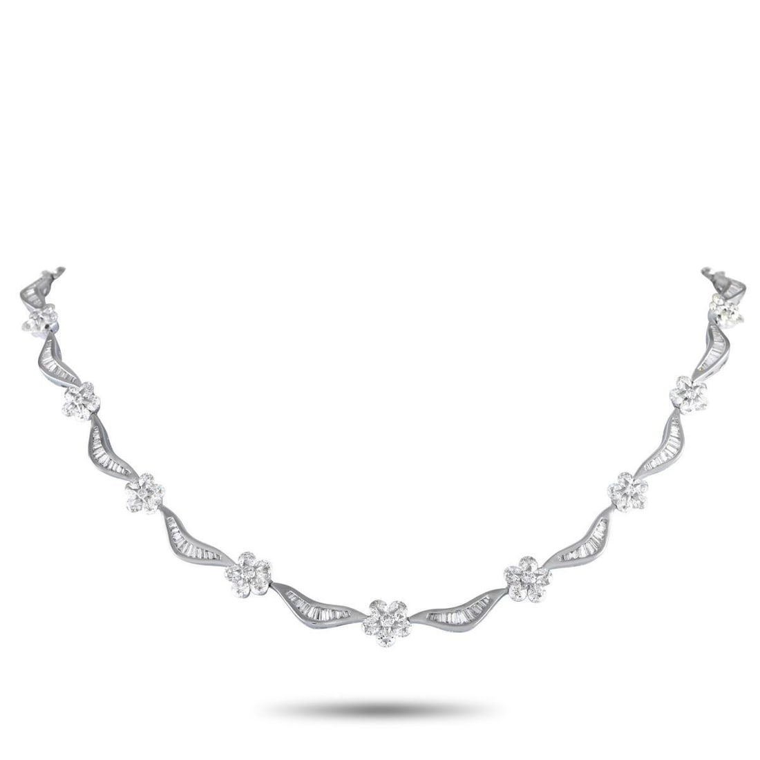 18K WHITE GOLD 18.80CT DIAMOND NECKLACE: A breathtaking array of diamonds with a total weight of 18.80 carats make this luxury necklace incredibly captivating. Along with an impressive array of sparkling gemstones, this necklace features an