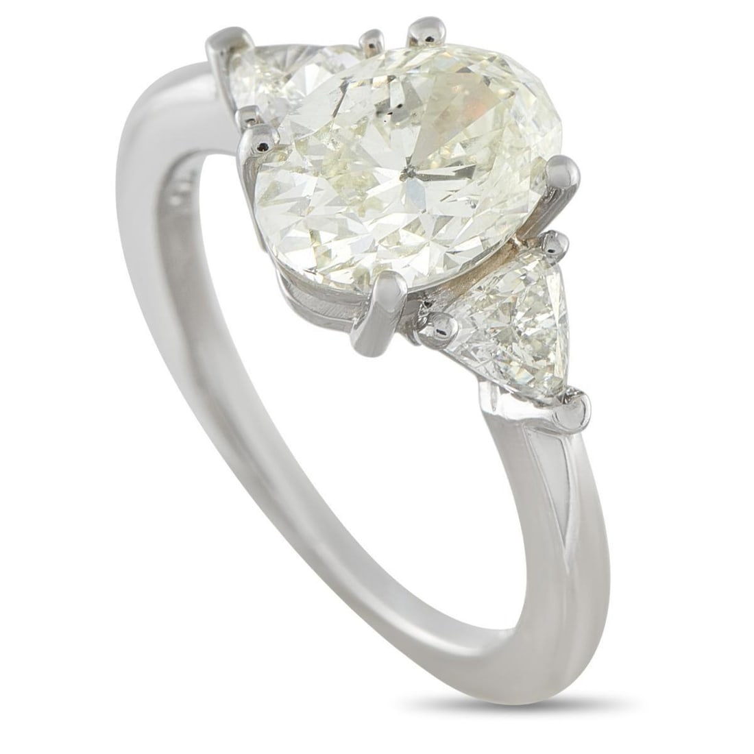 PLATINUM 2.41CT DIAMOND THREE-STONE RING (1 of 3)