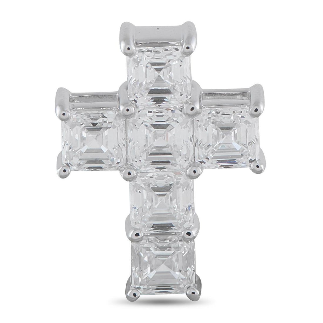 18K WHITE GOLD 3.80CT DIAMOND CROSS PENDANT: This luxury cross pendant offers an exquisite way to show your faith. Ascher cut Diamonds with a total weight of 3.80 carats allow this piece to effortlessly catch the light. Set in 18K White Gold,