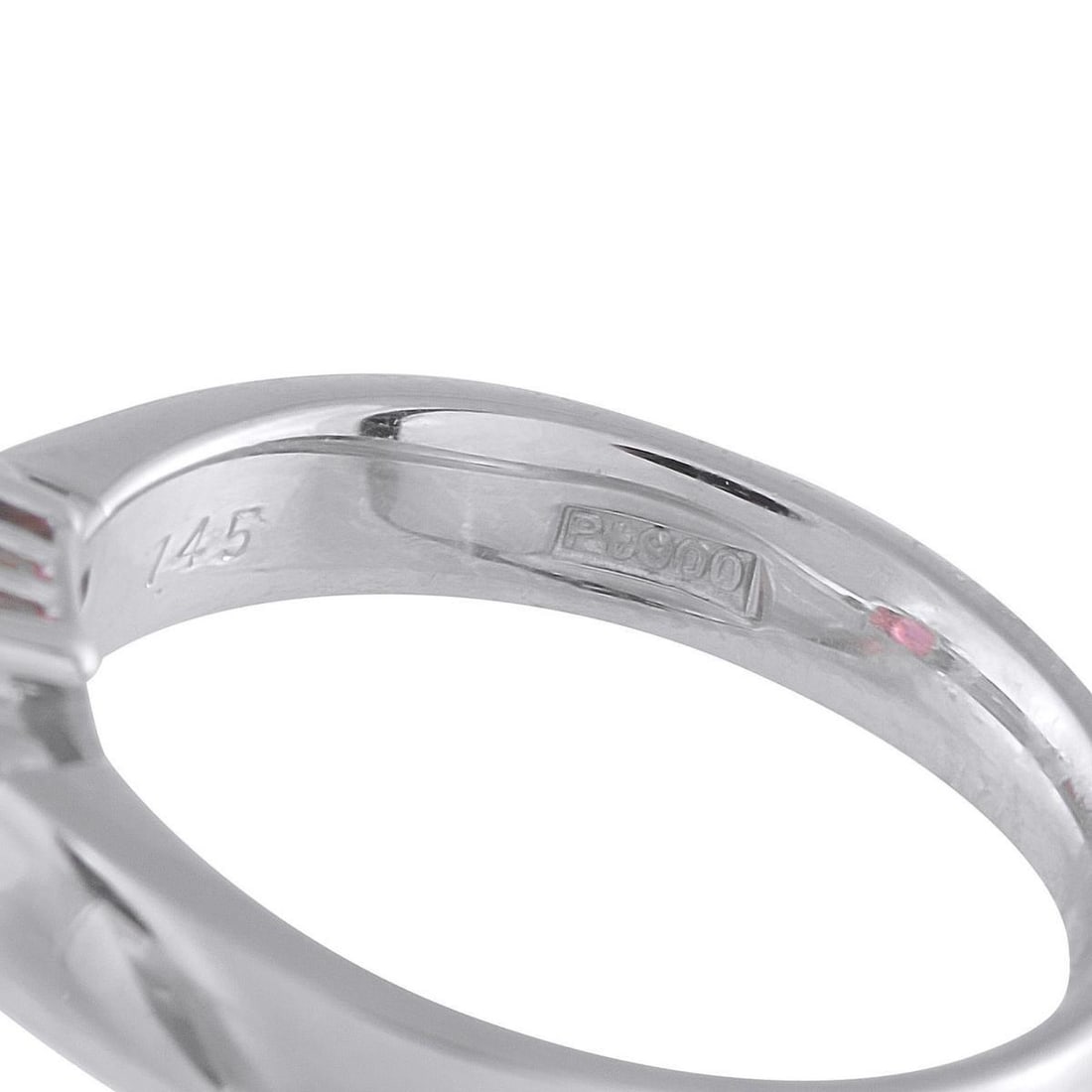 PLATINUM 0.17CT DIAMOND AND RUBY THREE-STONE RING - 4