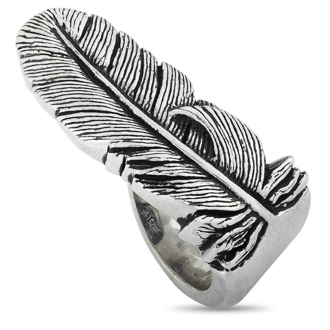 KING BABY RAVEN FEATHER SILVER RING: The King Baby Raven Feather ring is crafted from silver and weighs 34 grams. The ring boasts band thickness of 10 mm and top height of 5 mm, while top dimensions measure 40 by 14 mm.This item is offer