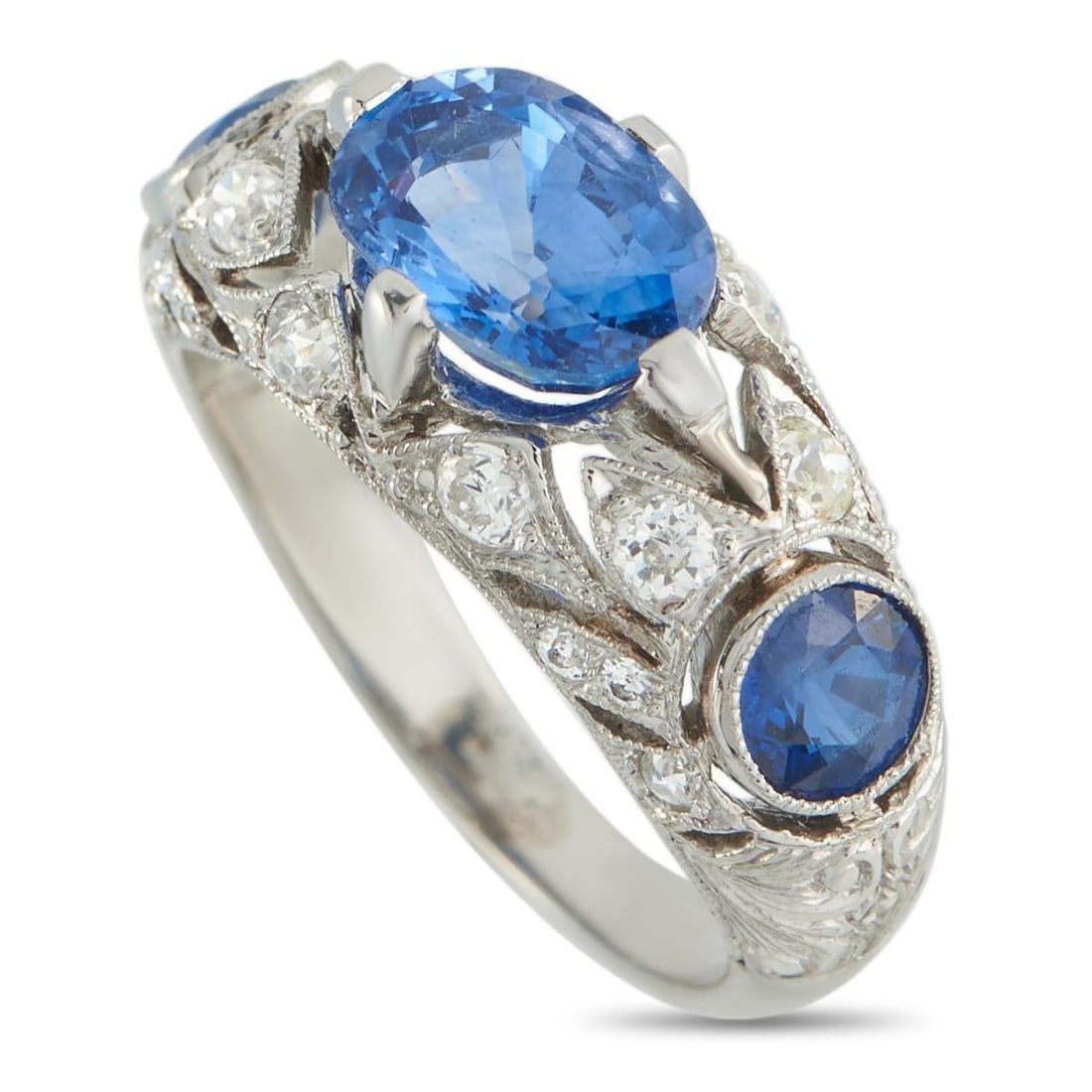 18K WHITE GOLD 0.40CT DIAMOND AND SAPPHIRE RING (1 of 3)