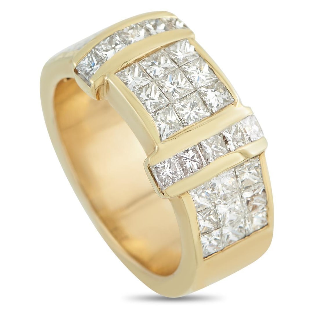 18K YELLOW GOLD 2.60CT DIAMOND RING: Diamonds with a total weight of 2.60 carats allow this luxury ring to effortlessly emanate light. Crafted from 18K Yellow Gold, this sleek, sophisticated accessory features a 6mm wide band and a top h