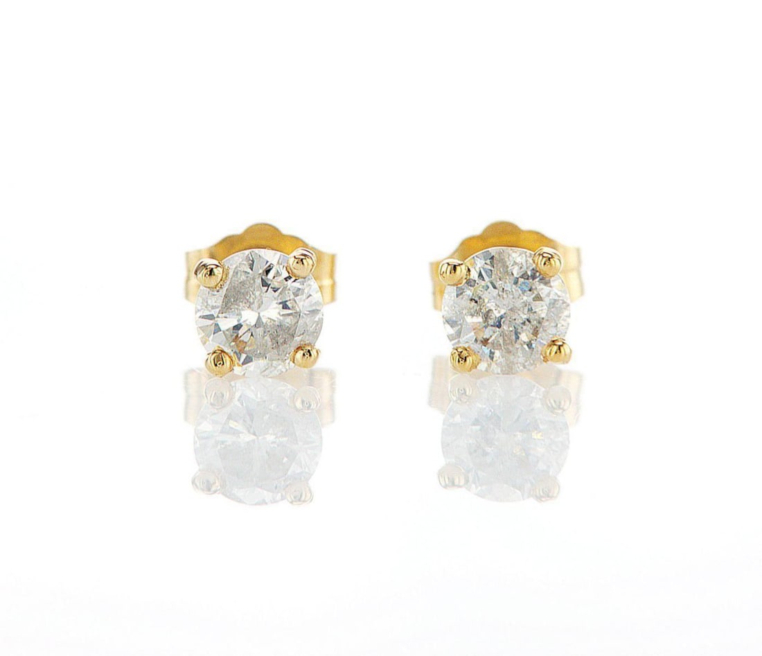14kt Yellow Gold 0.99ctw Diamond Earrings: Jewelry Description Description: One pair of 14k yellow gold earrings, set with natural diamonds. Jewelry Weight: 0.82 Grs Total Diamonds Weight: 0.99 Cts Precious Metal: 14kt Yellow Gold Certificate