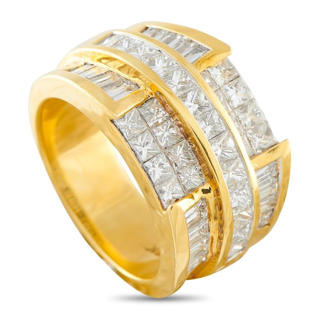 18K YELLOW GOLD 3.12CT DIAMOND TIERED RING: This piece redefines the cocktail ring with a bold, structural presence. Its wide silhouette features a stepped geometry to showcase 3.12 carats of diamonds arranged to create a wall of light. Rather