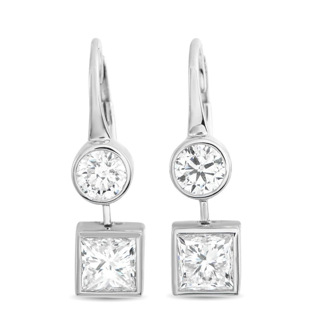 18K WHITE GOLD 2.04CT DIAMOND EARRINGS: These luxury earrings will add a touch of timeless elegance to any outfit. Simple and stylish, the geometric designs come to life thanks to sparkling Diamonds with a total weight of 2.04 carats. Each 