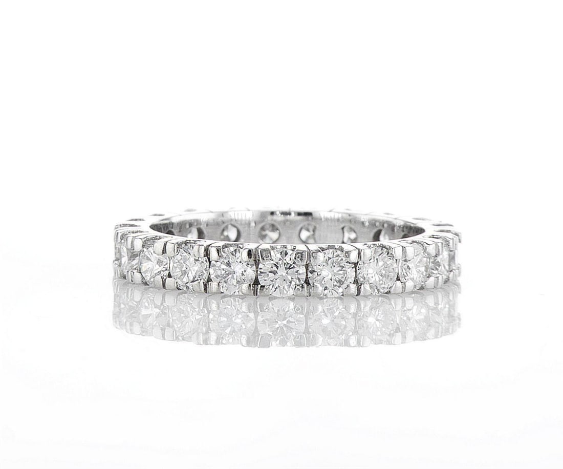 14kt White Gold 2.1ctw Diamond Ring: Jewelry Description Description: One 14k white gold ring, set with lab grown diamonds. Jewelry Weight: 2.93 Grs Total Diamonds Weight: 2.1 Cts Precious Metal: 14kt White Gold Certificate Number: DSL- 