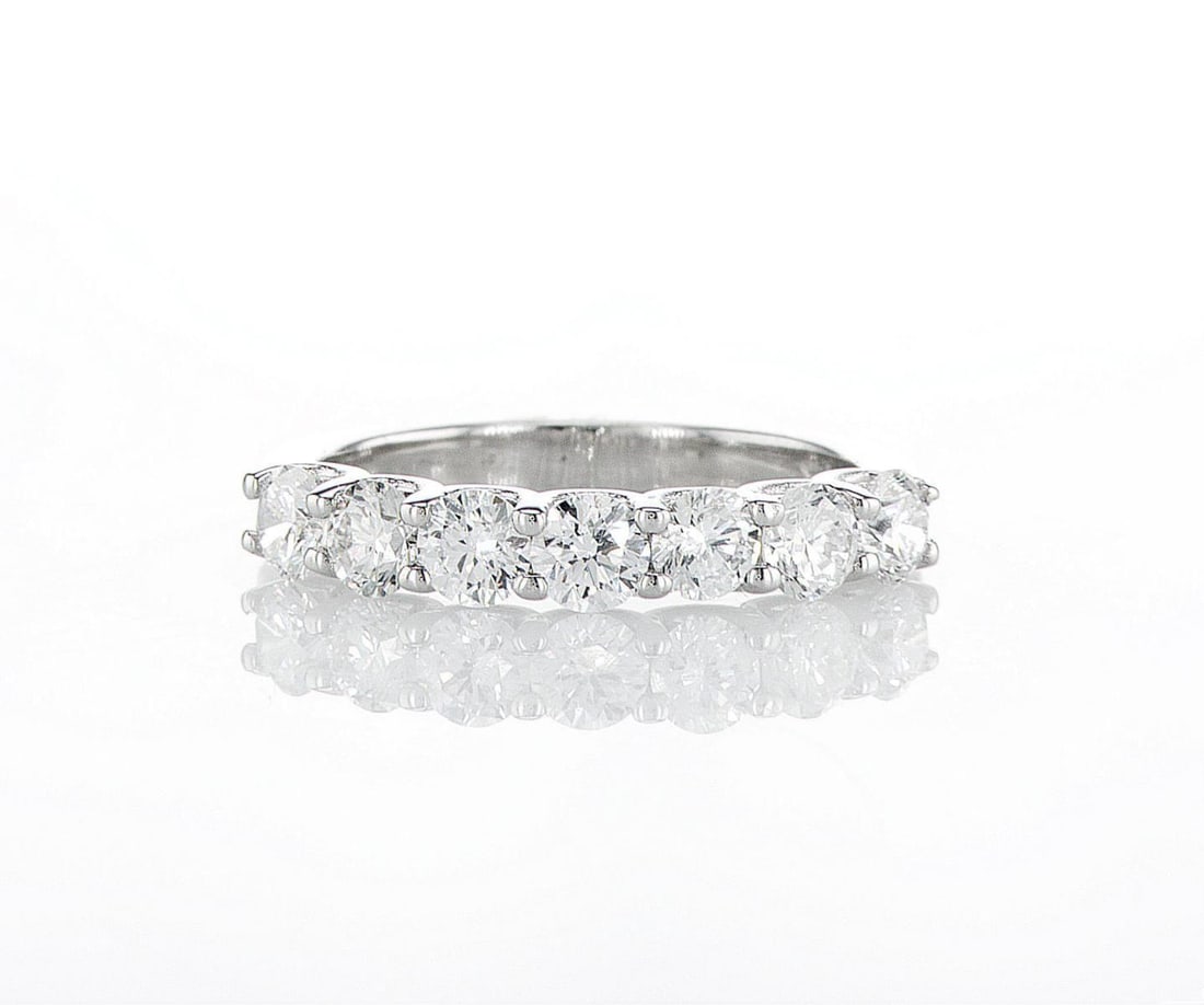 14kt White Gold 1.4ctw Diamond Ring: Jewelry Description Description: One 14k white gold ring, set with lab grown diamonds. Jewelry Weight: 3.28 Grs Total Diamonds Weight: 1.4 Cts Precious Metal: 14kt White Gold Certificate Number: DSL- 