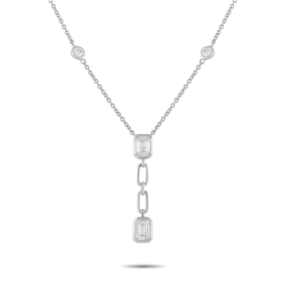 18K WHITE GOLD 2.60CT DIAMOND PENDANT NECKLACE: This 18K White Gold necklace is understated enough for everyday wear but elevated enough for special occasions. The pendant shines to life thanks to sparkling Diamonds with a total weight of 1.65 cara