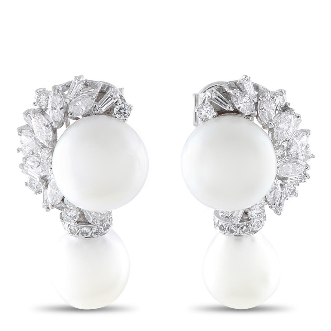 18K WHITE GOLD 2.85CT DIAMOND AND PEARL EARRINGS: These opulent earrings will put the perfect finishing touch on any ensemble. Set in 18K White Gold, the curved setting beautifully highlights sparkling Diamonds totaling 2.85 carats. Pearls measuring 