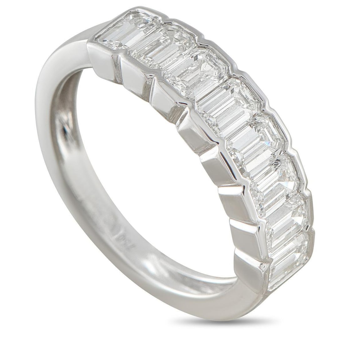 18K WHITE GOLD 1.80CT DIAMOND RING: This ring will look elegant no matter if its worn alone or stacked with other luxury pieces. Set in 18K White Gold, a series of sparkling Diamonds totaling 1.80 carats make it instantly captivating. I