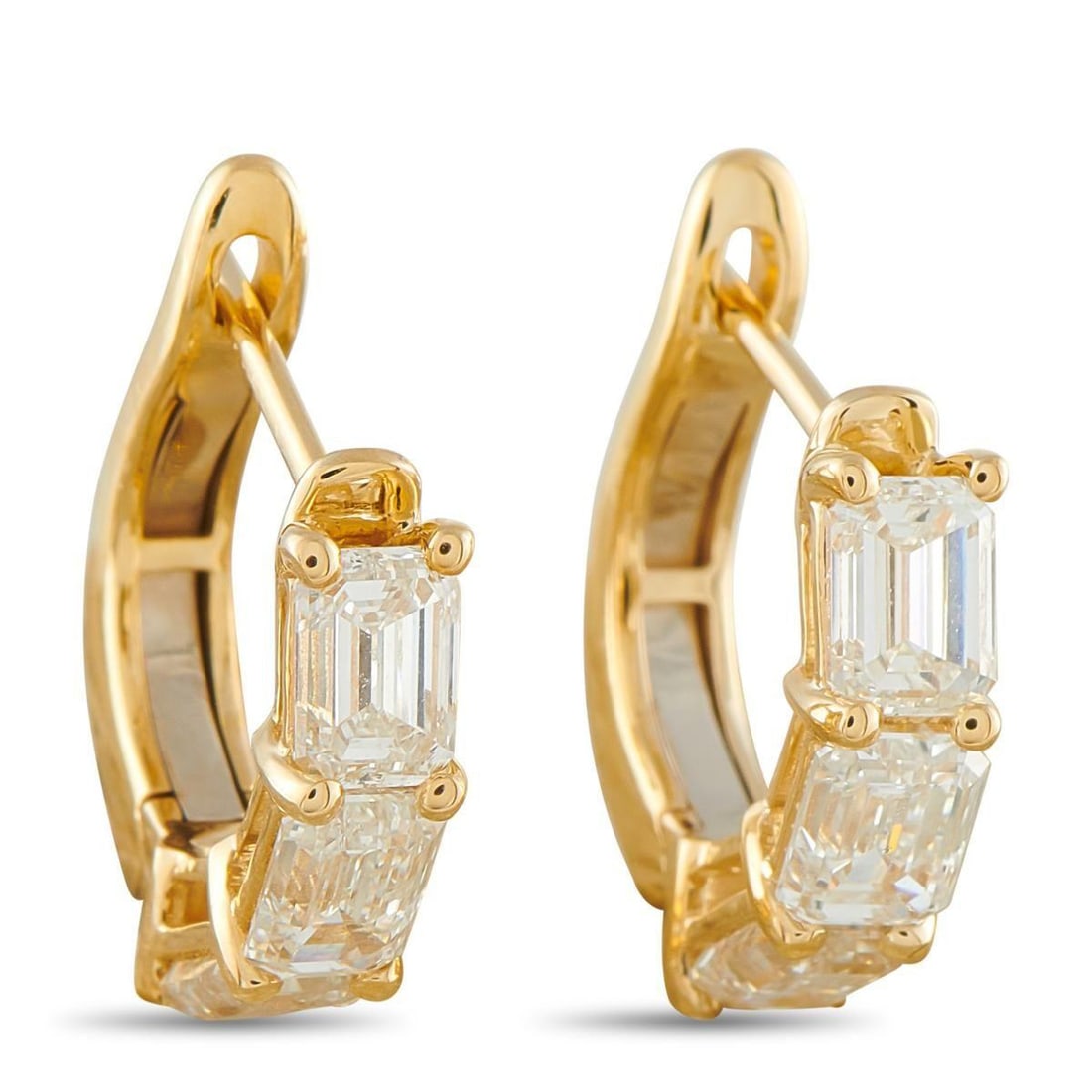18K YELLOW GOLD 2.85CT DIAMOND EARRINGS: Add a touch of sparkle to any ensemble with these classically elegant earrings. Emerald-cut Diamonds with a total weight of 2.85 carats make them come alive every time they catch the light. Set in 18K