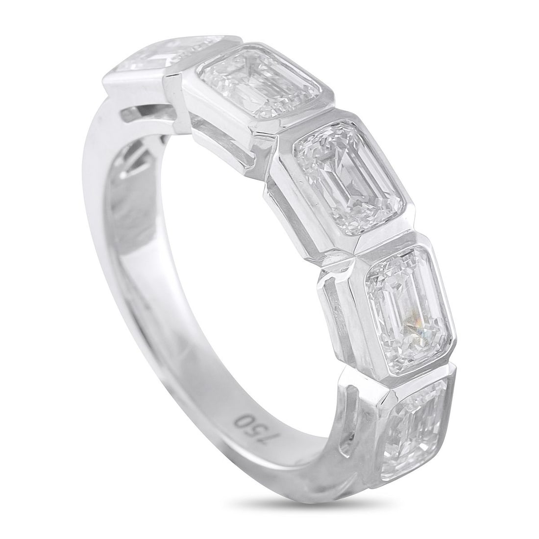 18K WHITE GOLD 2.66CT DIAMOND RING: Add a touch of sparkle to any ensemble with this elegant ring. Set in 18K White Gold, a series of Diamonds totaling 2.66 carats make it simply unforgettable. A 3mm wide band and a 3mm top height make 