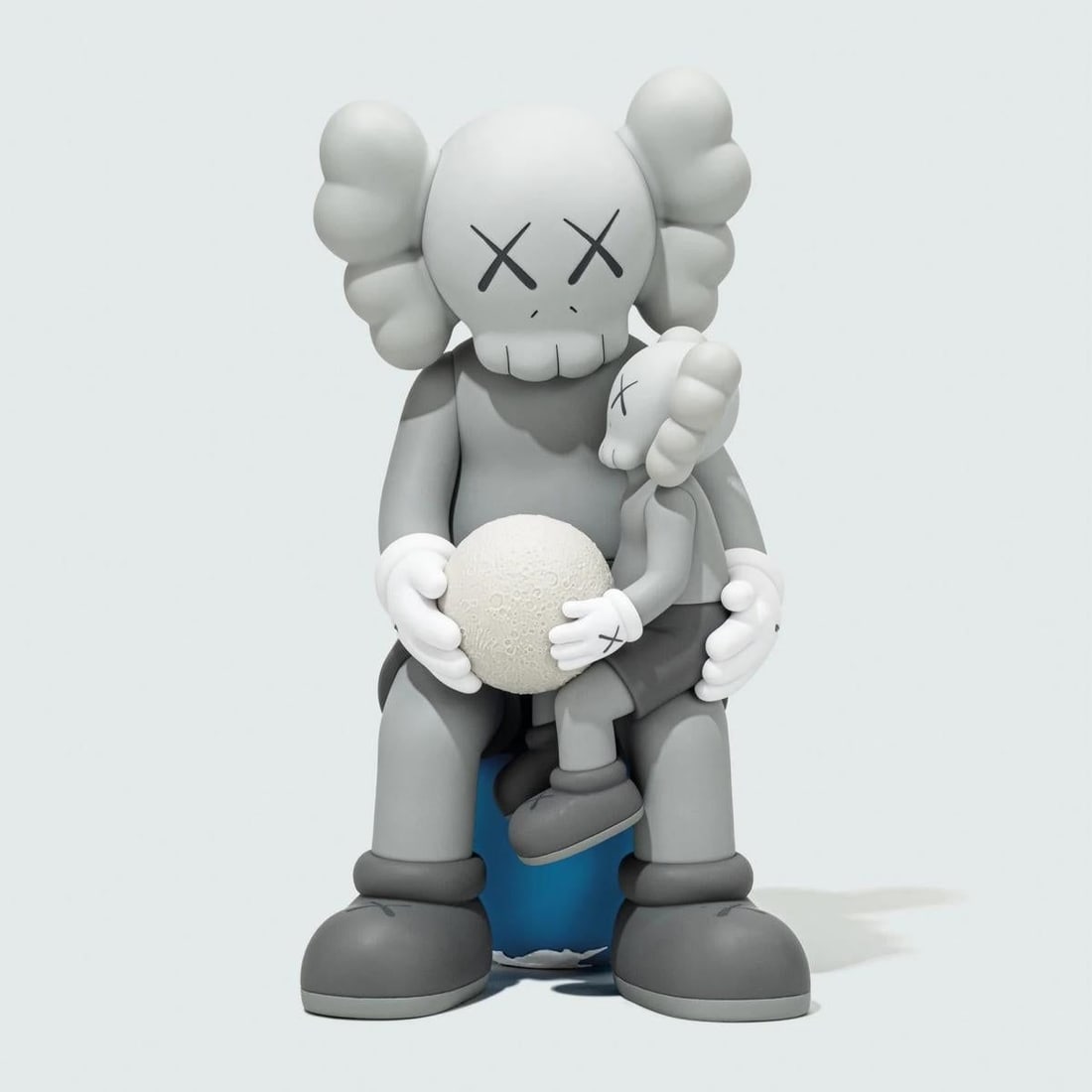Kaws- Vinyl Figure "Holiday Thailand- Grey" (1 of 4)