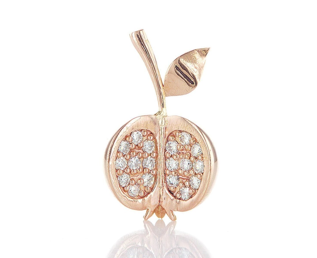 14kt Rose Gold 0.36ctw Diamond Pendant: Jewelry Description Description: One 14k rose & yellow gold pendant, set with natural diamonds. Jewelry Weight: 4.99 Grs Total Diamonds Weight: 0.36 Cts Precious Metal: 14kt Rose Gold Certificate Numb