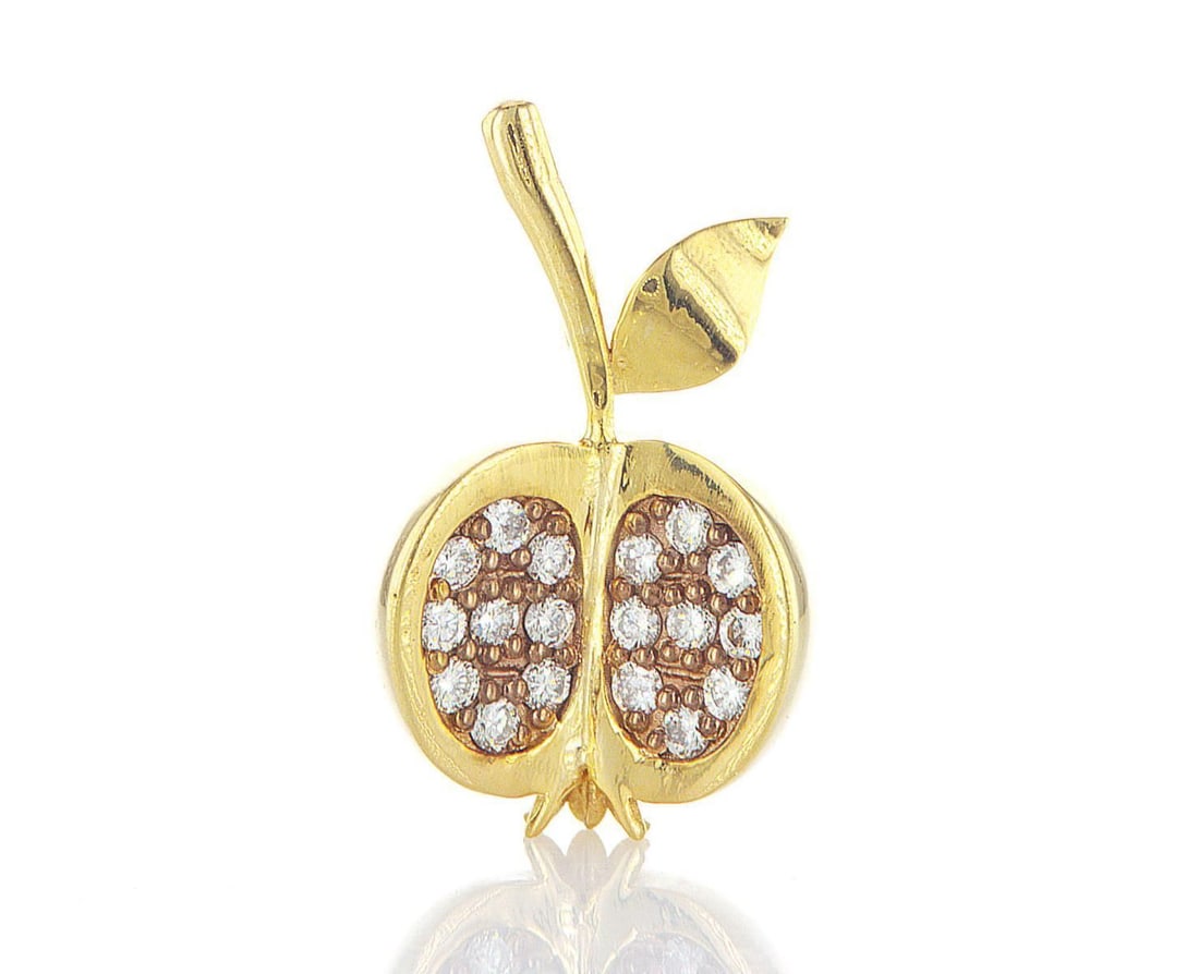 14kt Rose & Yellow Gold 0.36ctw Diamond Pendant: Jewelry Description Description: One 14k rose gold pendant, set with natural diamonds. Jewelry Weight: 5.11 Grs Total Diamonds Weight: 0.36 Cts Precious Metal: 14kt Rose & Yellow Gold Certificate Numb