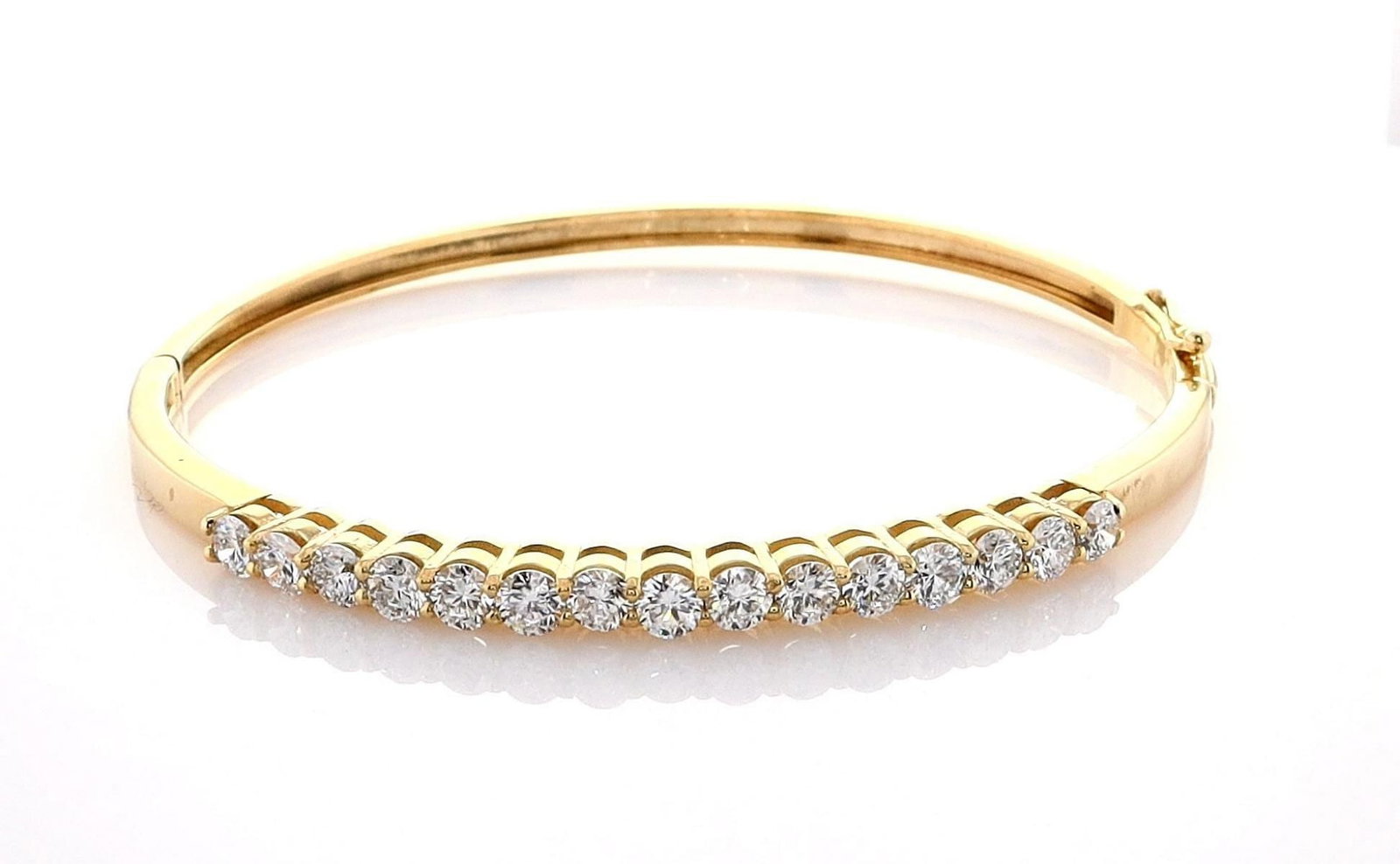 14kt Yellow Gold 2.42ctw Diamond Bangle: Jewelry Description Description: One 14k yellow gold bangle, set with lab grown diamonds. Jewelry Weight: 10.92 Grs Total Diamonds Weight: 2.42 Cts Precious Metal: 14kt Yellow Gold Certificate Number: