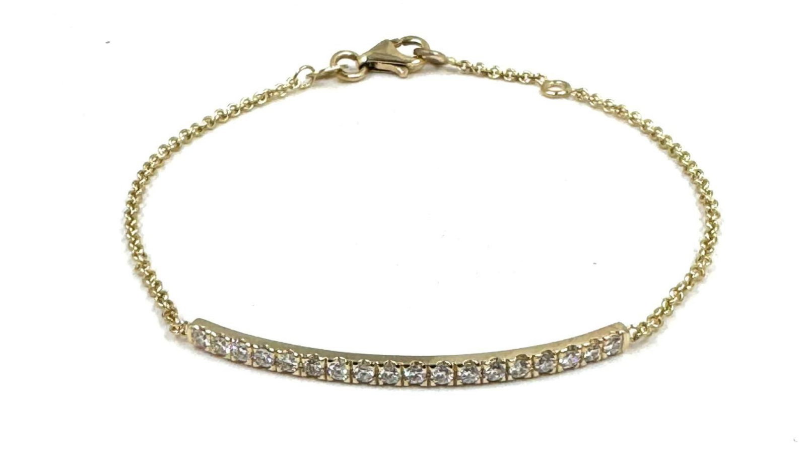 14kt White Gold 0.36ctw Diamond Bracelet: Jewelry Description Description: One 14k yellow gold bracelet, set with lab grown diamonds. Jewelry Weight: 2.31 Grs Total Diamonds Weight: 0.36 Cts Precious Metal: 14kt White Gold Certificate Number: