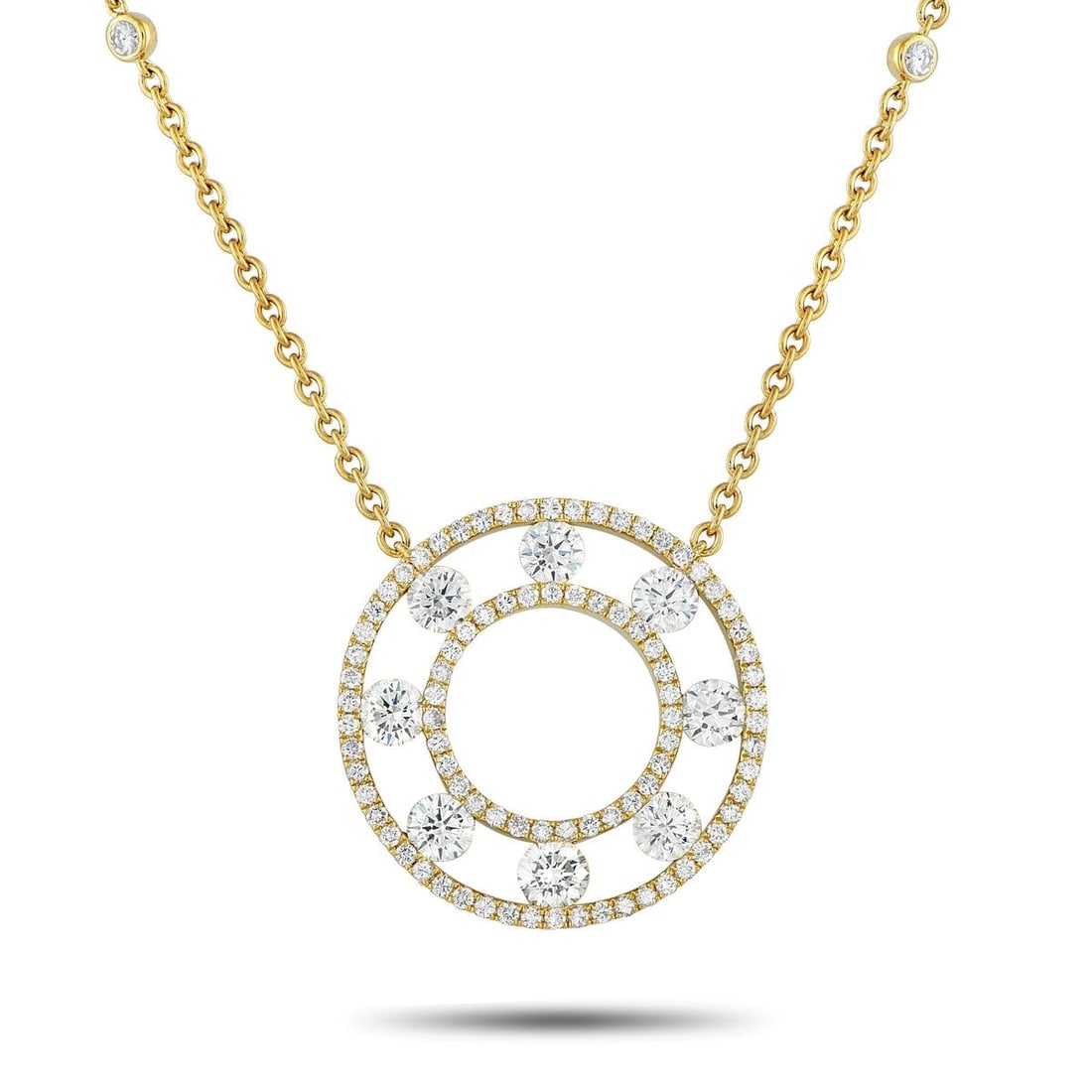 18K YELLOW GOLD 1.70CT DIAMOND NECKLACE: This breathtaking 18K Yellow Gold necklace is meant to make a statement. A circular pendant measuring 1.19 round serves as a stunning focal point. Diamonds with a total weight of 1.70 carats elevate t