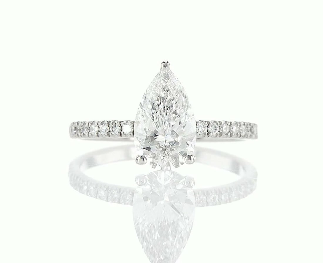 14K White Gold 1.72ctw Ring: Jewelry Description Description: Lab Grown Diamond Ring, 14K White Gold Jewelry Weight: 2.1 Grs Total Diamonds Weight: 1.72 Cts Precious Metal: 14K White Gold Certificate Number: DSL- 4450121724 Appra