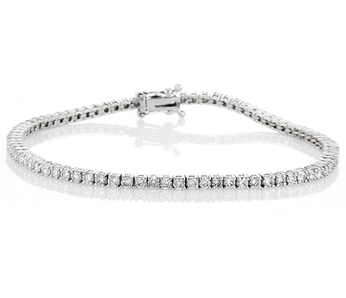 14K White Gold 2.4ctw Bracelet: Jewelry Description Description: Lab Grown Diamond Bracelet, 14K White Gold Jewelry Weight: 7.49 Grs Total Diamonds Weight: 2.4 Cts Precious Metal: 14K White Gold Certificate Number: DSL- 4450226932 A