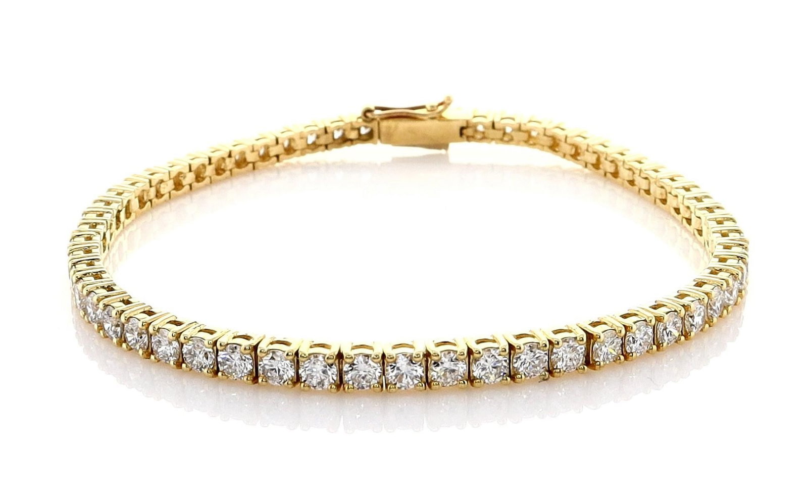 14kt Yellow Gold 6.48ctw Diamond Bracelet: Jewelry Description Description: One 14k yellow gold bracelet, set with lab grown diamonds. Jewelry Weight: 13.22 Grs Total Diamonds Weight: 6.48 Cts Precious Metal: 14kt Yellow Gold Certificate Numbe
