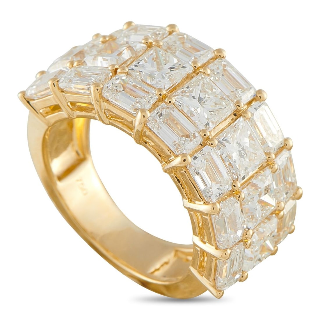 18K YELLOW GOLD 7.50CT DIAMOND RING: Sparkling Diamonds with a total weight of 7.50 carats make this luxury ring endlessly impressive. Bold and incredibly breathtaking, the lustrous 18K Yellow Gold setting features a 4mm wide band and a 