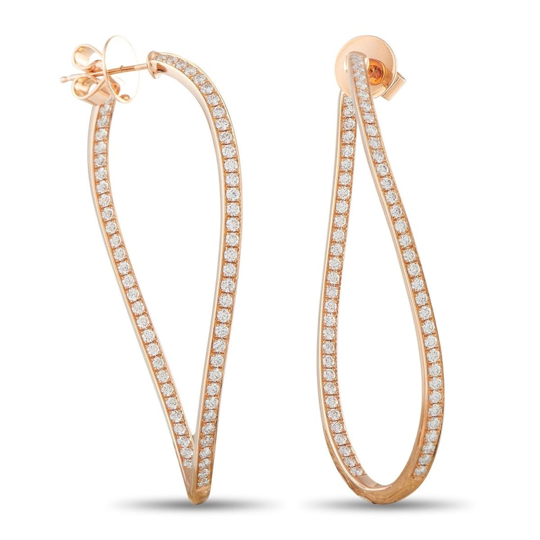 MEMOIRE 18K ROSE GOLD 2.0CT DIAMOND TWIST INSIDE-OUT HOOP EARRINGS: Fluid lines make these Memoire twist hoop earrings simply unforgettable. A unique take on a classic accessory, Diamonds with a total weight of 2.0 carats allow them to sparkle from every angle. Each e