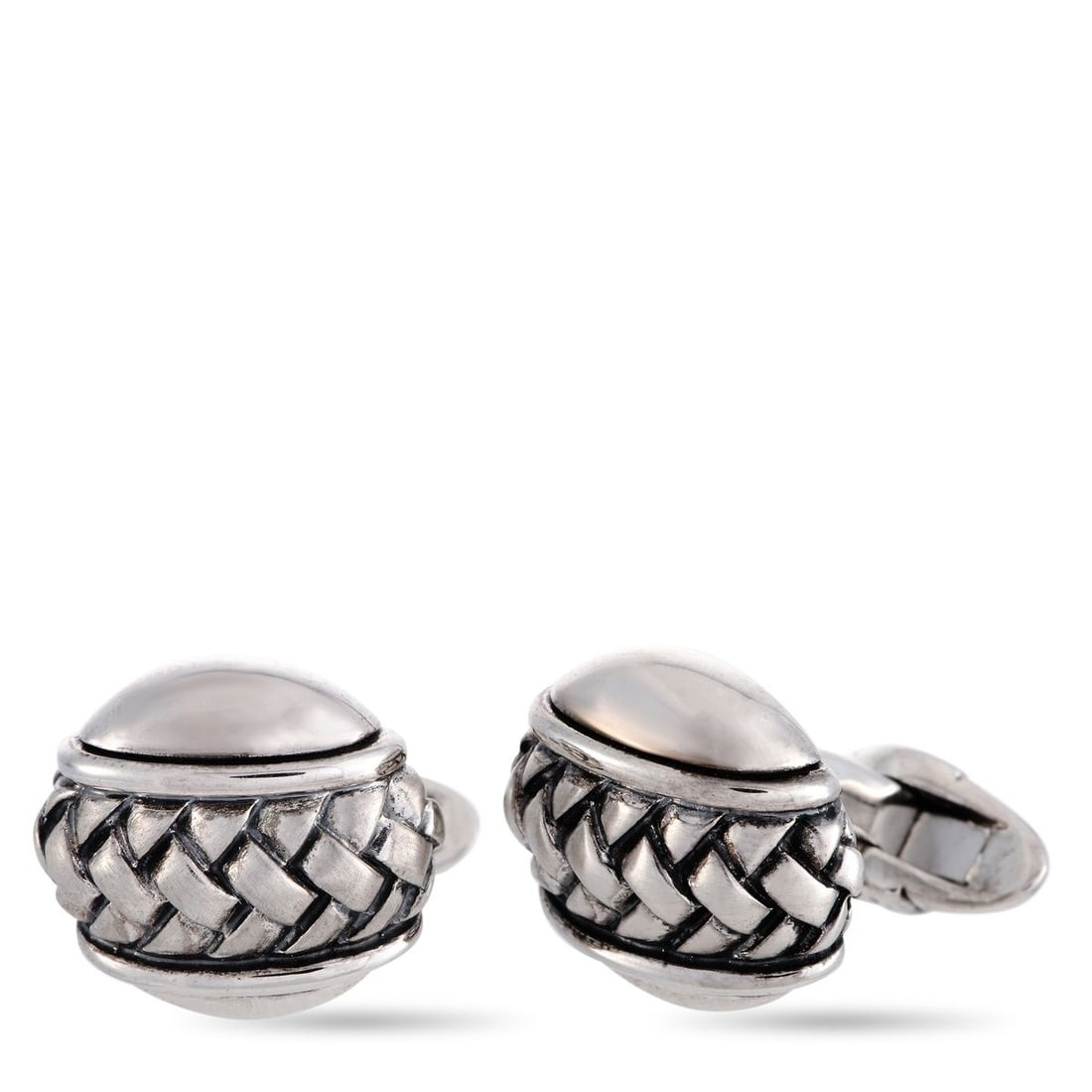 SCOTT KAY STERLING SILVER OVAL CUFFLINKS: These Scott Kay cufflinks are crafted from sterling silver and each of the two weighs 10.35 grams. The cufflinks measure 0.75 in length and 0.75 in width.Offered in brand new condition, this pair of