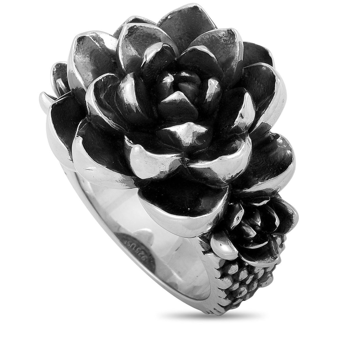 KING BABY SILVER BLUE STAR SUCCULENT CLUSTER RING: This King Baby ring is crafted from silver and weighs 32.1 grams. The ring boasts band thickness of 5 mm and top height of 12 mm, while top dimensions measure 27 by 22 mm.Offered in brand new conditio