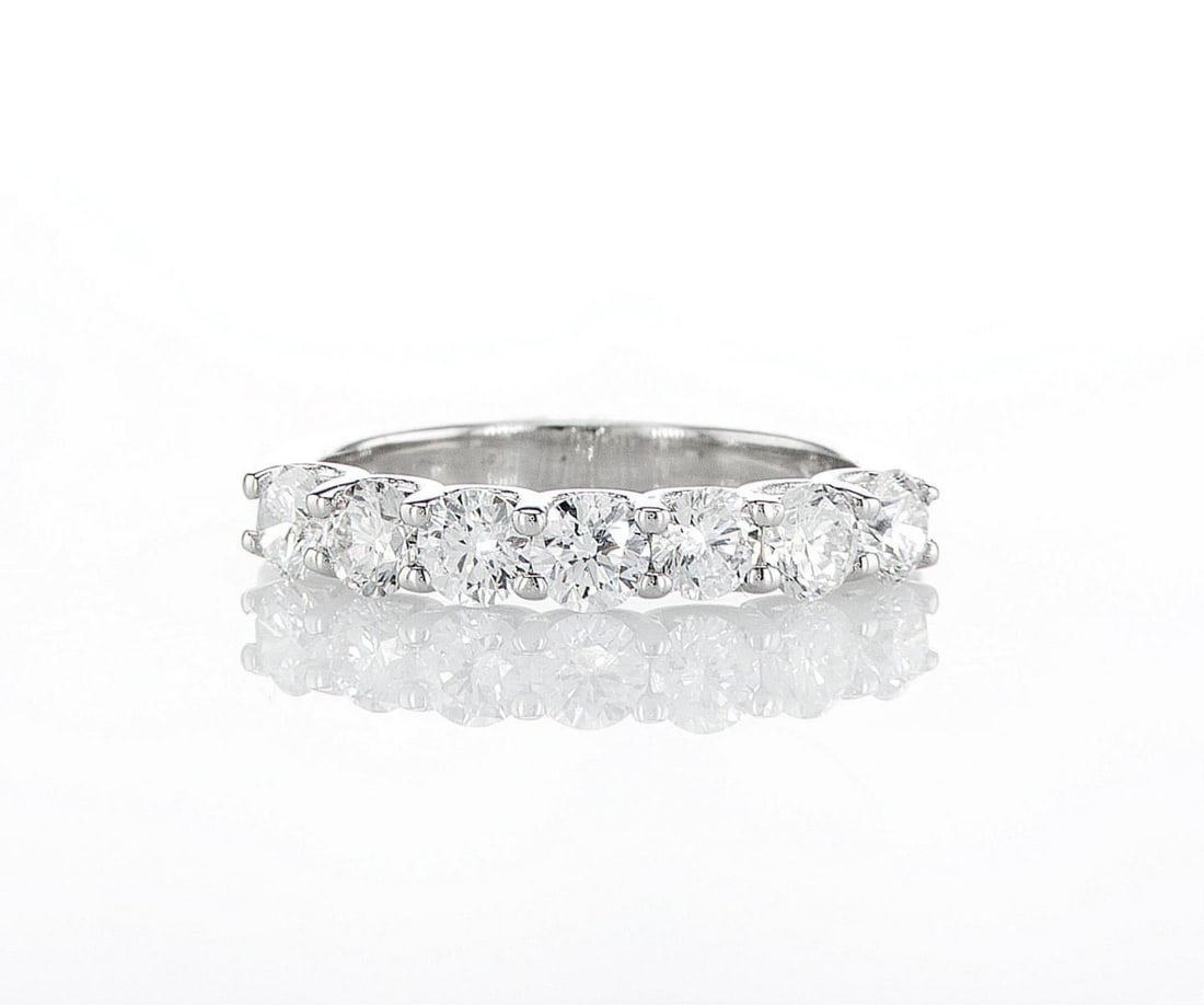 14kt White Gold 1.4ctw Diamond Ring: Jewelry Description Description: One 14k white gold ring, set with lab grown diamonds. Jewelry Weight: 3.28 Grs Total Diamonds Weight: 1.4 Cts Precious Metal: 14kt White Gold Certificate Number: DSL- 