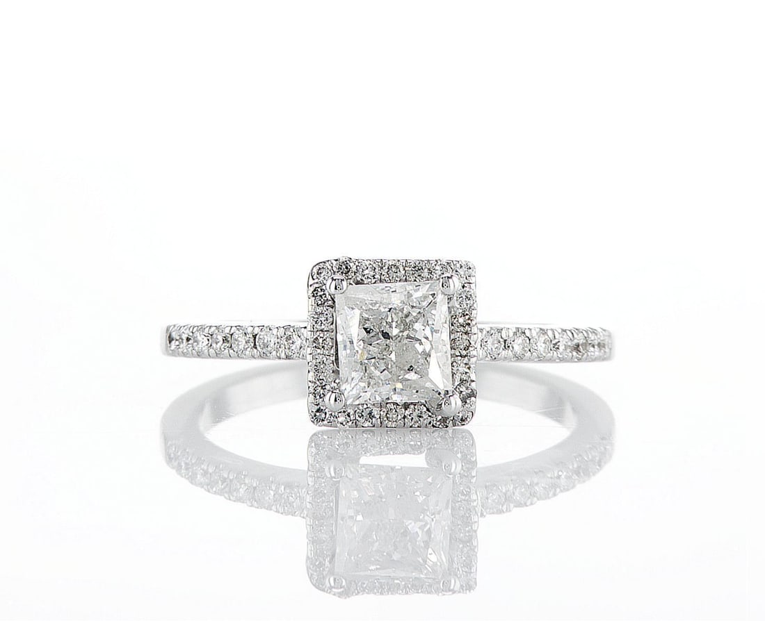 14kt White Gold 1.12ctw Diamond Ring: Jewelry Description Description: One 14k white gold ring, set with natural diamonds. Jewelry Weight: 2.6 Grs Total Diamonds Weight: 1.12 Cts Precious Metal: 14kt White Gold Certificate Number: DSL- 44
