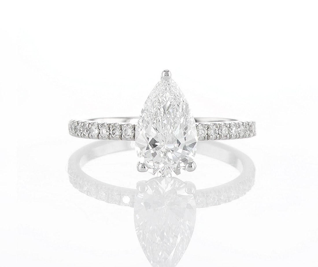 14K White Gold 1.72ctw Ring: Jewelry Description Description: Lab Grown Diamond Ring, 14K White Gold Jewelry Weight: 2.1 Grs Total Diamonds Weight: 1.72 Cts Precious Metal: 14K White Gold Certificate Number: DSL- 4450121724 Appra