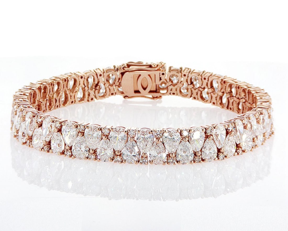 14kt Rose Gold 25.56ctw Diamond Bracelet: Jewelry Description Description: One 14k rose gold bracelet, set with lab grown diamonds. Jewelry Weight: 26.79 Grs Total Diamonds Weight: 25.56 Cts Precious Metal: 14kt Rose Gold Certificate Number: 