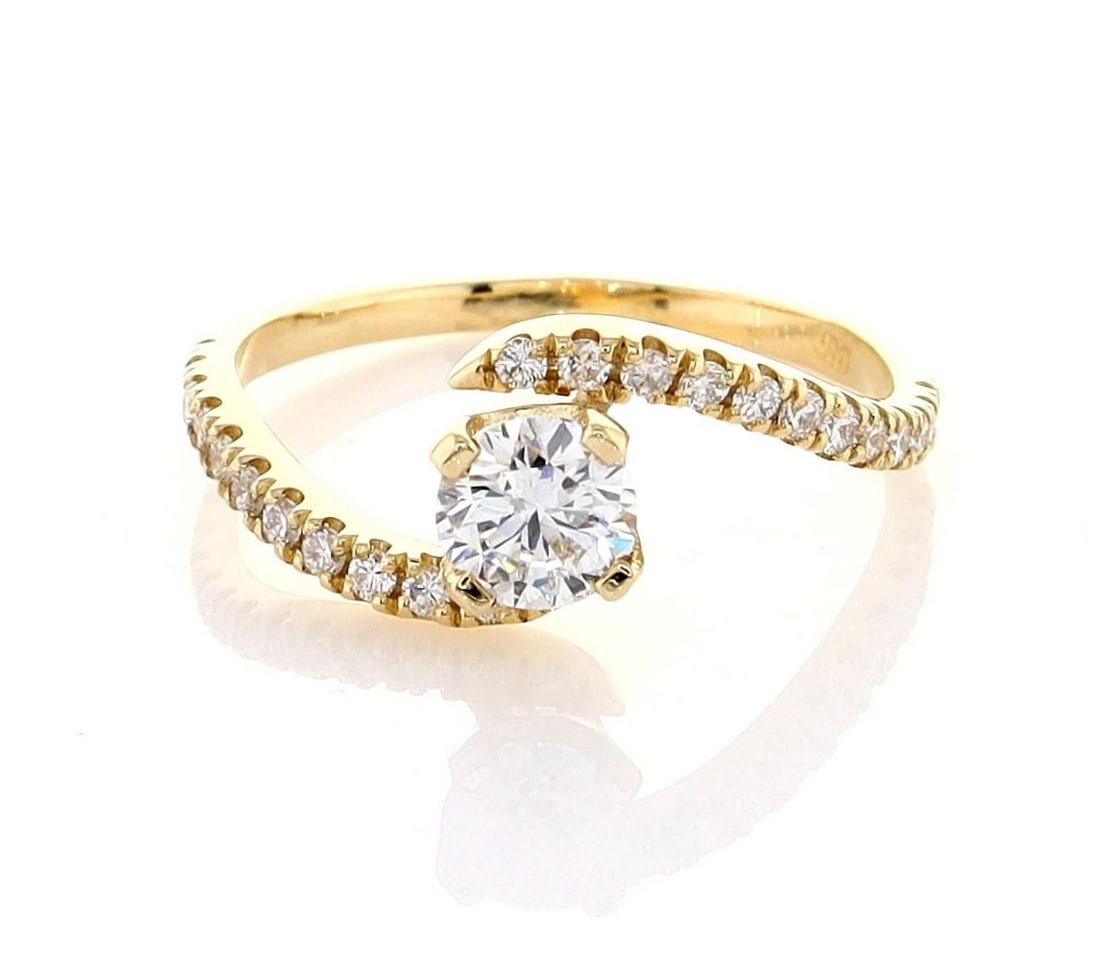 18kt Yellow Gold 1.24ctw Diamond Ring: Jewelry Description Description: One 18k yellow gold ring, set with lab diamonds. Jewelry Weight: 2.11 Grs Total Diamonds Weight: 1.24 Cts Precious Metal: 18kt Yellow Gold Certificate Number: DSL- 444