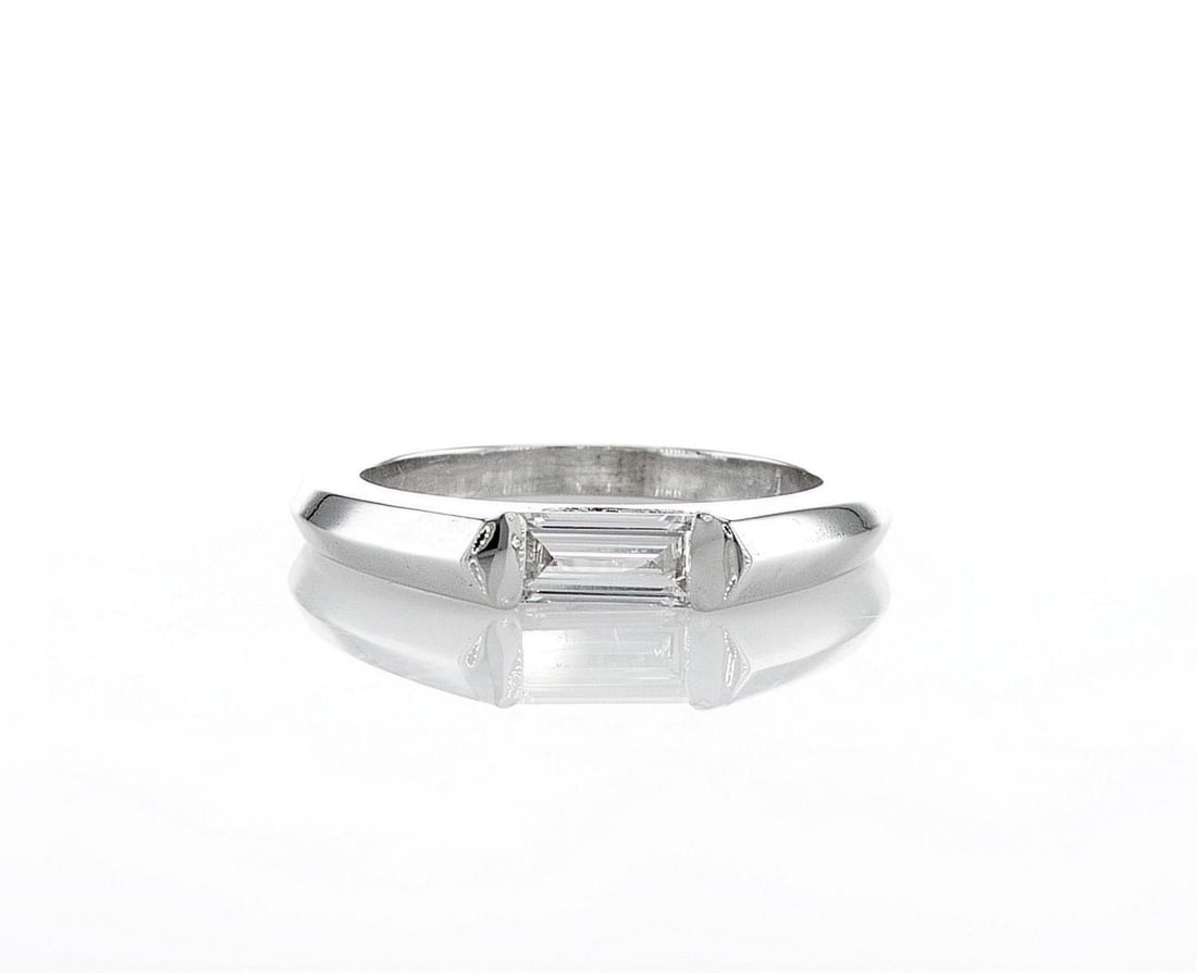 14kt White Gold 0.24ctw Diamond Ring: Jewelry Description Description: One 14k white gold ring, set with lab grown diamonds. Jewelry Weight: 2.4 Grs Total Diamonds Weight: 0.24 Cts Precious Metal: 14kt White Gold Certificate Number: DSL- 