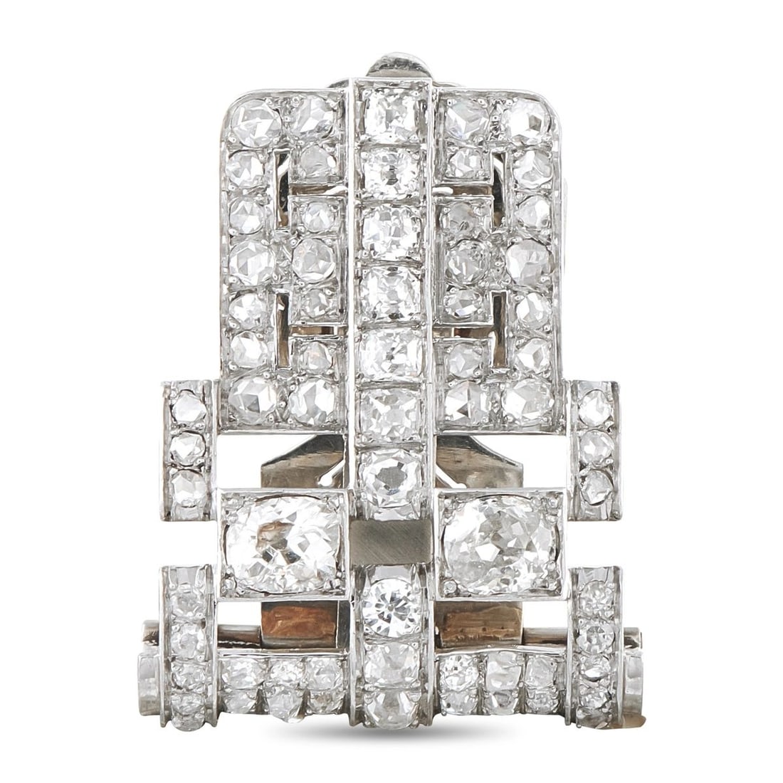 ANTIQUE PLATINUM AND 18K WHITE GOLD 4.75CT DIAMOND BROOCH CLIP: Art Deco design elements make this French antique clip-style brooch an heirloom quality piece that will never go out of style. Sparkling H-J color, VS2-I1 clarity diamonds with a total weight of 4.75 