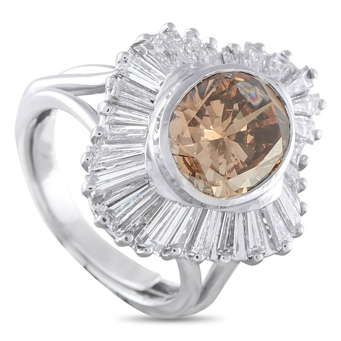 PLATINUM 5.82CT DIAMOND BALLERINA RING: A mid-century layout that continues to hold its ground. This platinum ring features a 2.82-carat champagne diamond at the center, set in a bezel that lifts it slightly above a ballerina halo of tapere