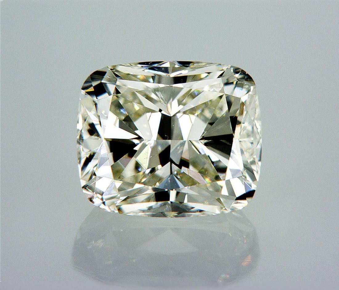 Natural 1.5 ct, Color K/VS1 GIA Graded Diamond